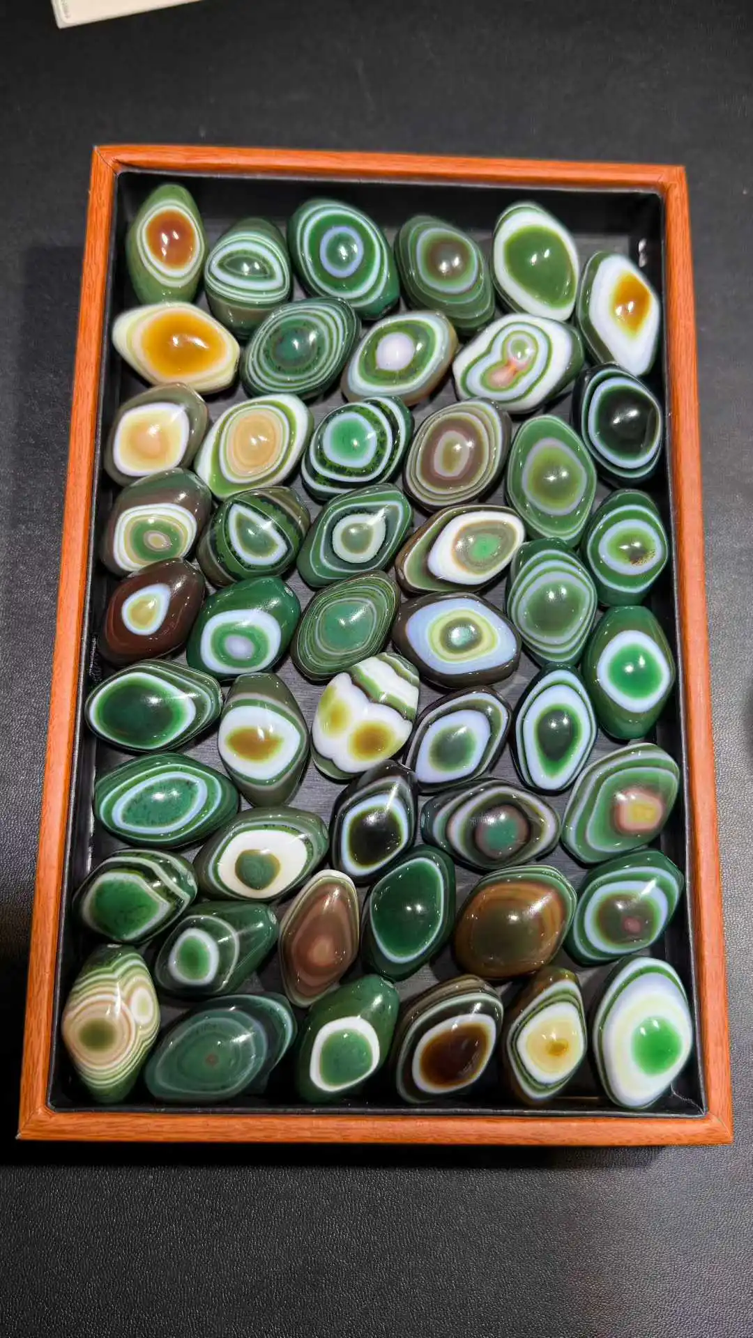 49pcs/lot Green Eye Agate Olive Beads With Eyes Collectible DIY Beads