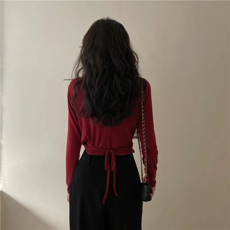 Casual Slim V-Neck Long Sleeve T-shirt Top 2021 Women\'s Autumn Thin Belt Design Sense Short Chic Top Sexy Simple Solid Short Tee