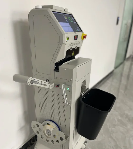 Macchina per l'assemblaggio PCB Macchina per la raccolta e il posizionamento SMT Giuntatrice automatica