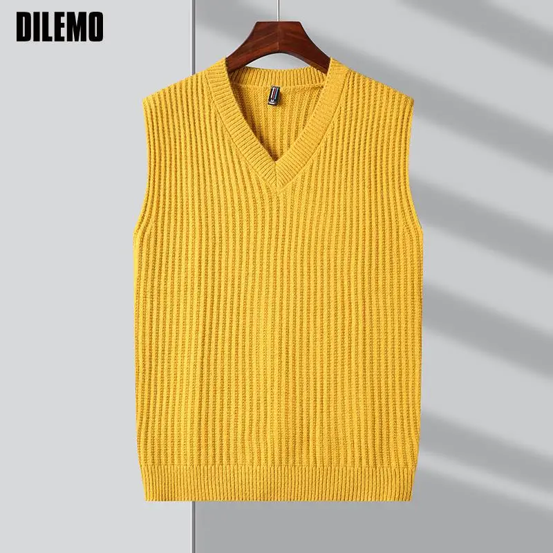 Top Quality Fashion Brand V Neck Knit Pullover Street Striped Men Sweater Vest Sleeveless Aesthetic Casual Mens Clothing 2023