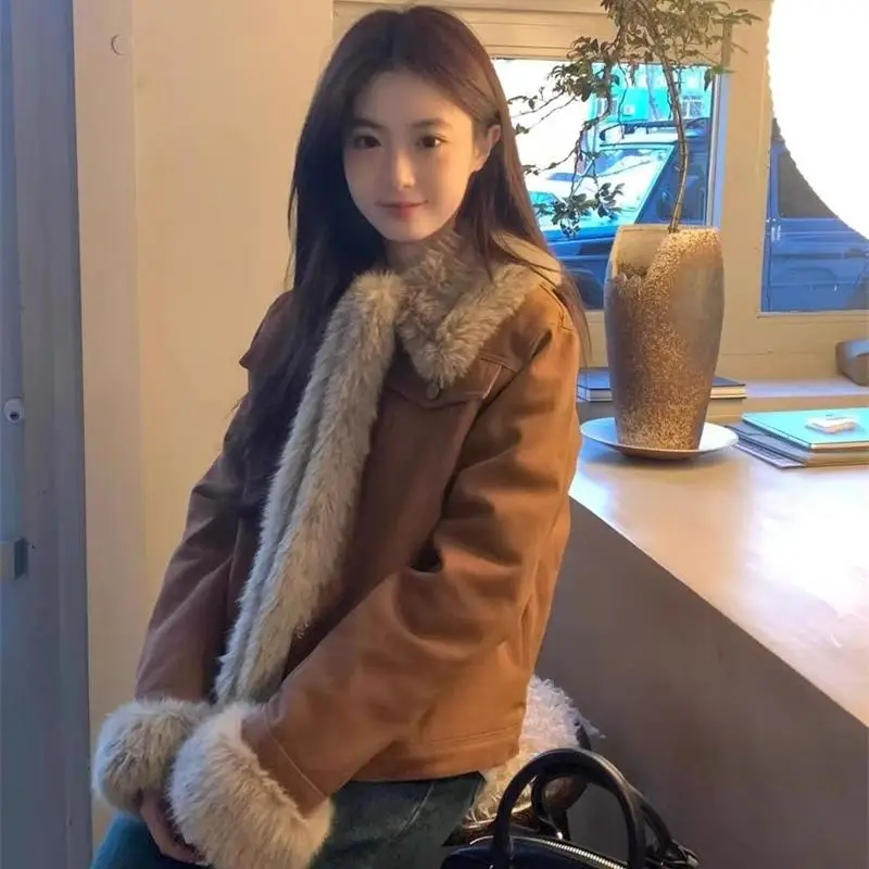 Maillard Retro Brown Furry Coat Women's 2024 Autumn Winter Plus Velvet Thickening New Fashion Denim Stitching Mao Mao Coat Top