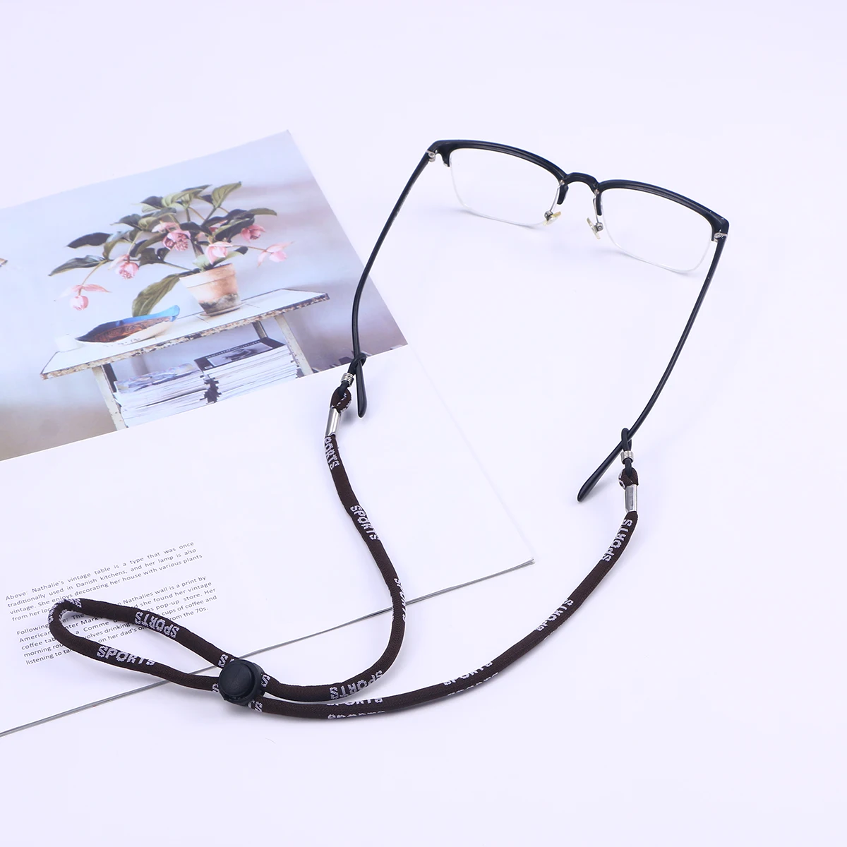 

Non slip Glasses Chain Eyeglass Strap Holder Retainer Sports Sunglass Cord Elegant Anti fall Daily Use