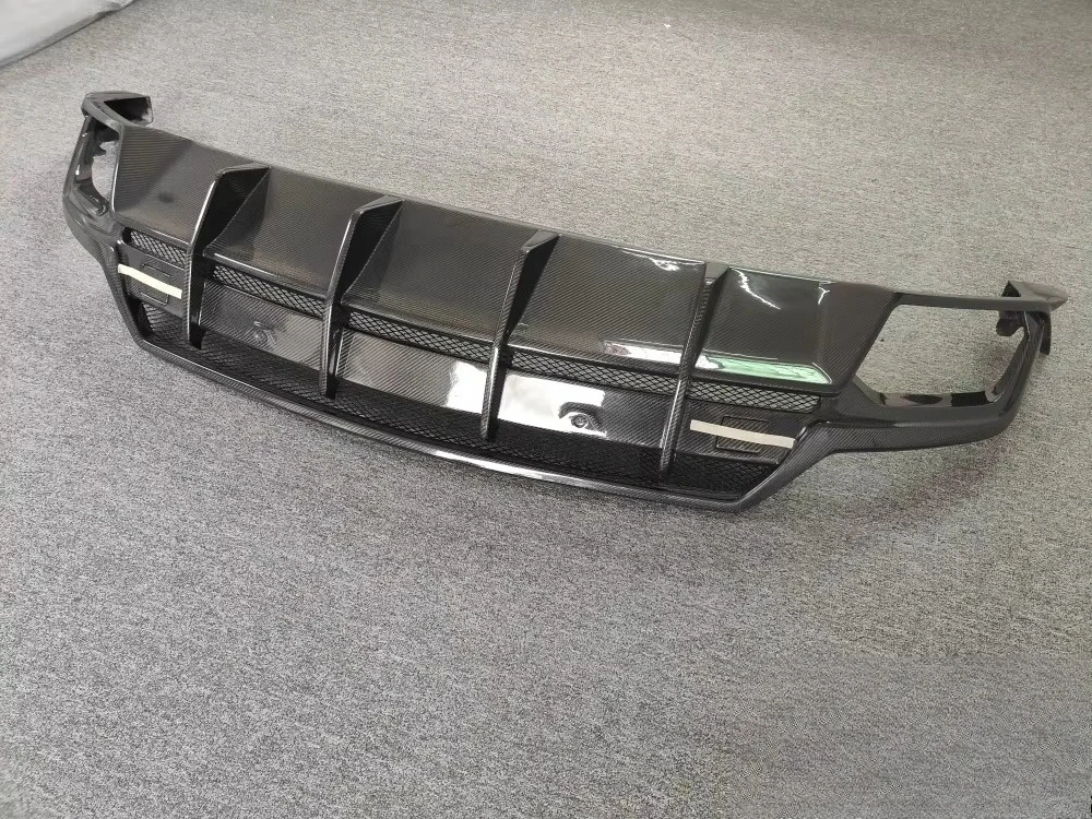 Carbon Fiber Rear Diffuser Body Kit for URUS Upgrade Topcar Style, Popular Car Rear Bumper Lip Upgrade Kit
