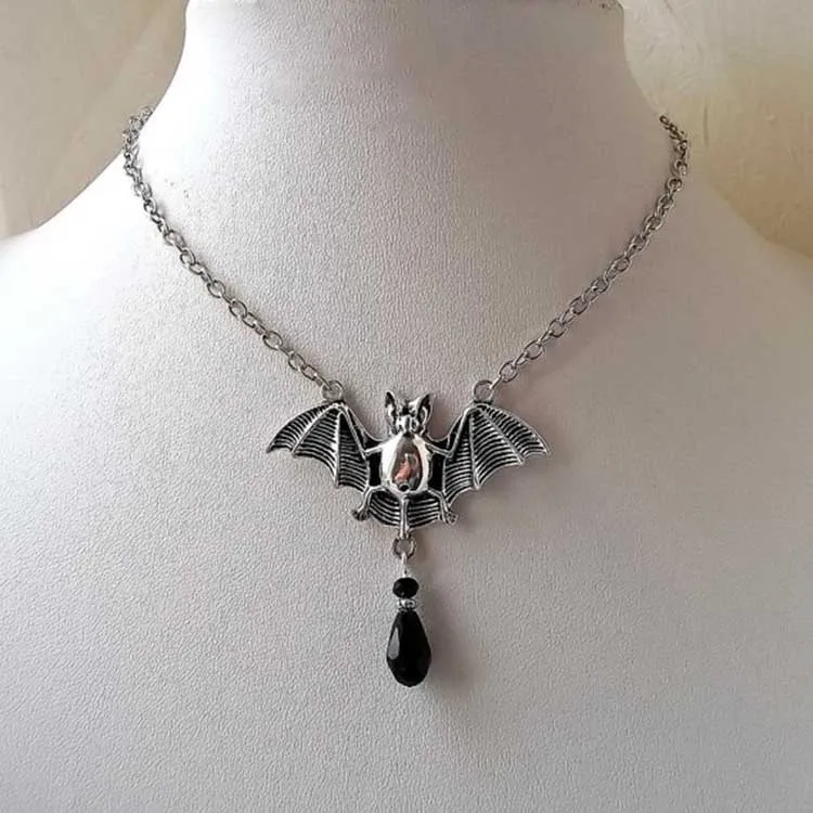 

Kitykiss Gothic Bat Pendant Necklace Halloween Alloy Plated Black Gem Choker
