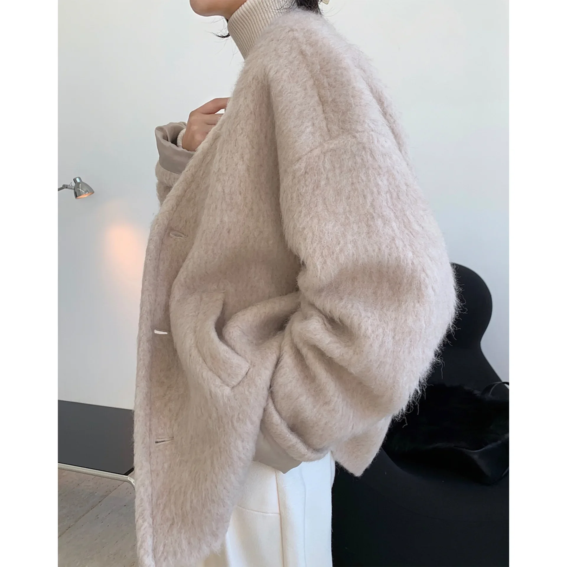 Winter new Korean version fashionable silhouette mohair wool coat warm loose and thin wearing woolen coat women