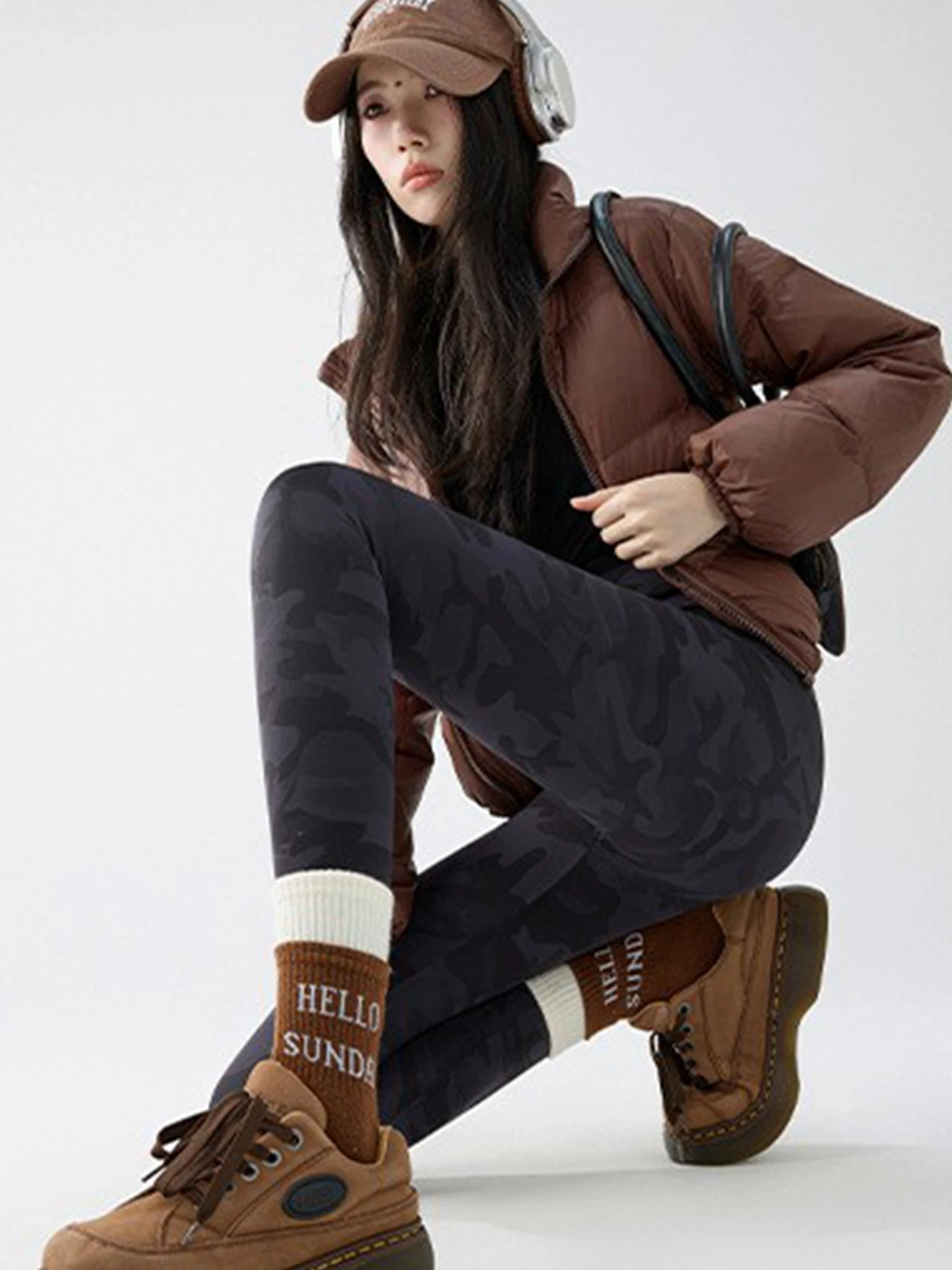 

Модные камуфляжные брюки из коровьей кожи с высокой талией, брюки Fitn с принтом на подкладке, осень-зима, Новое поступление, женские боты...