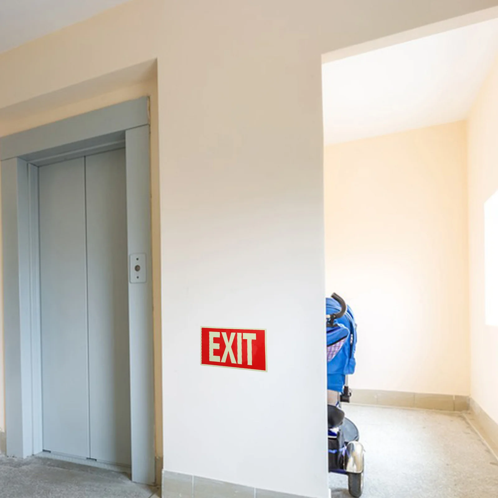 ملصق لافتة خروج الطوارئ ذاتي اللصق يتوهج في الظلام لمراكز السوبر ماركت السينما القضبان توجيه إخلاء السلامة من الحرائق #3