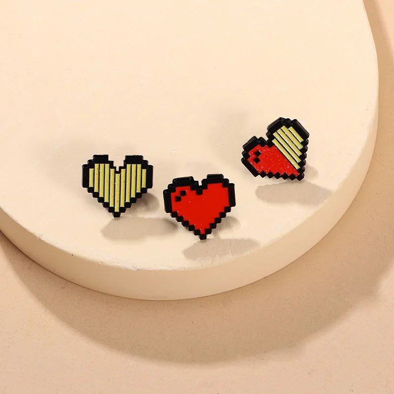 1PC Enamel Pixel Heart Metal Badge Brooch Red LOVE Personality Backpack Pins Jewelry Gifts