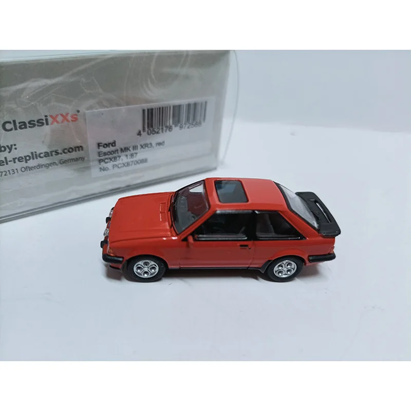 1:87 Scale Ford Escort MK3 XR3 Plastic Car Model Collection Ornaments