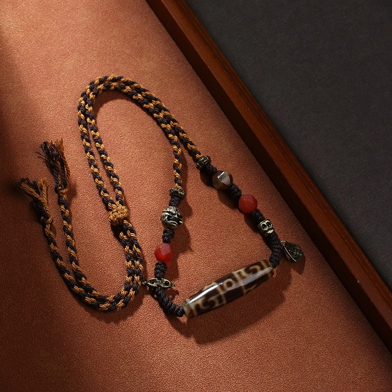 

Lotus teacher hair pendant, hand woven rope necklace, Tibetan agate four eyed Tianzhu sweater chain