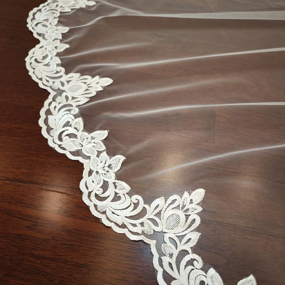 High Quality Mantilla Style Wedding Veil Vintage Lace Trim Bridal Veils 1 Layer 3M Long Head Veil with Metal Comb