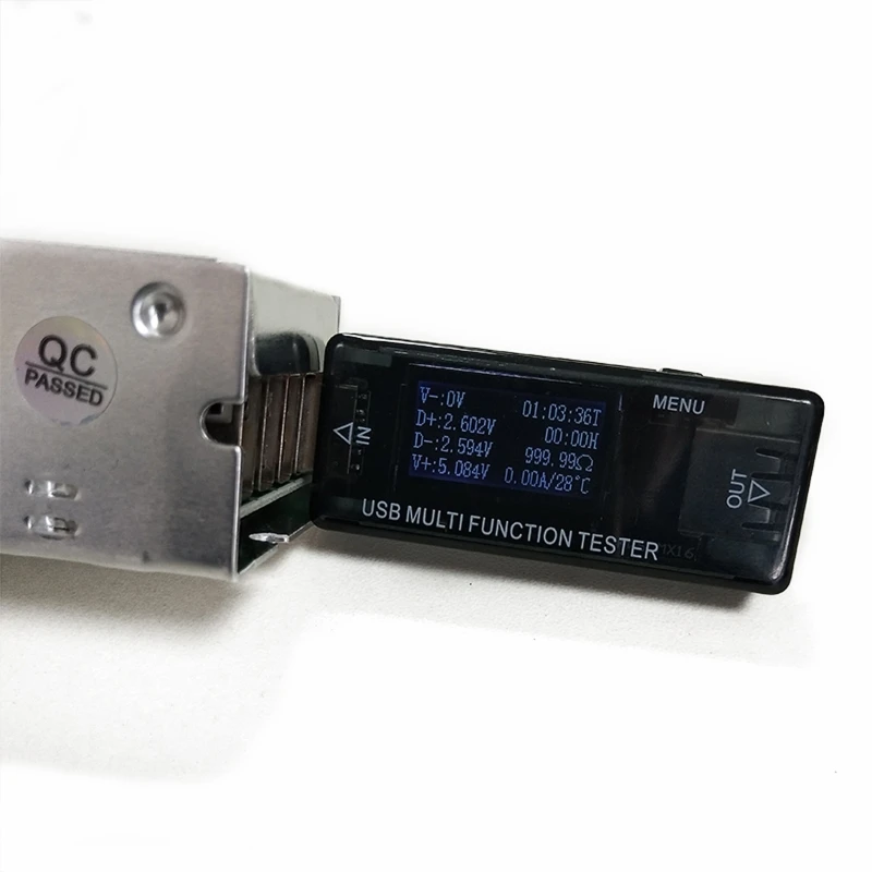 G6DC Universal Car ، 12V/24V إلى 5V محول ، 4 منافذ USB ، 6A 30W الإخراج