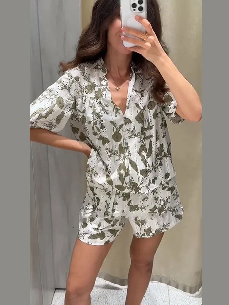 

Casual Print Tops Shorts Sets Women's Loose Stand Collar Short Sleeve Top High Waist Short Pant 2025 Summer Lady Vacation Suit