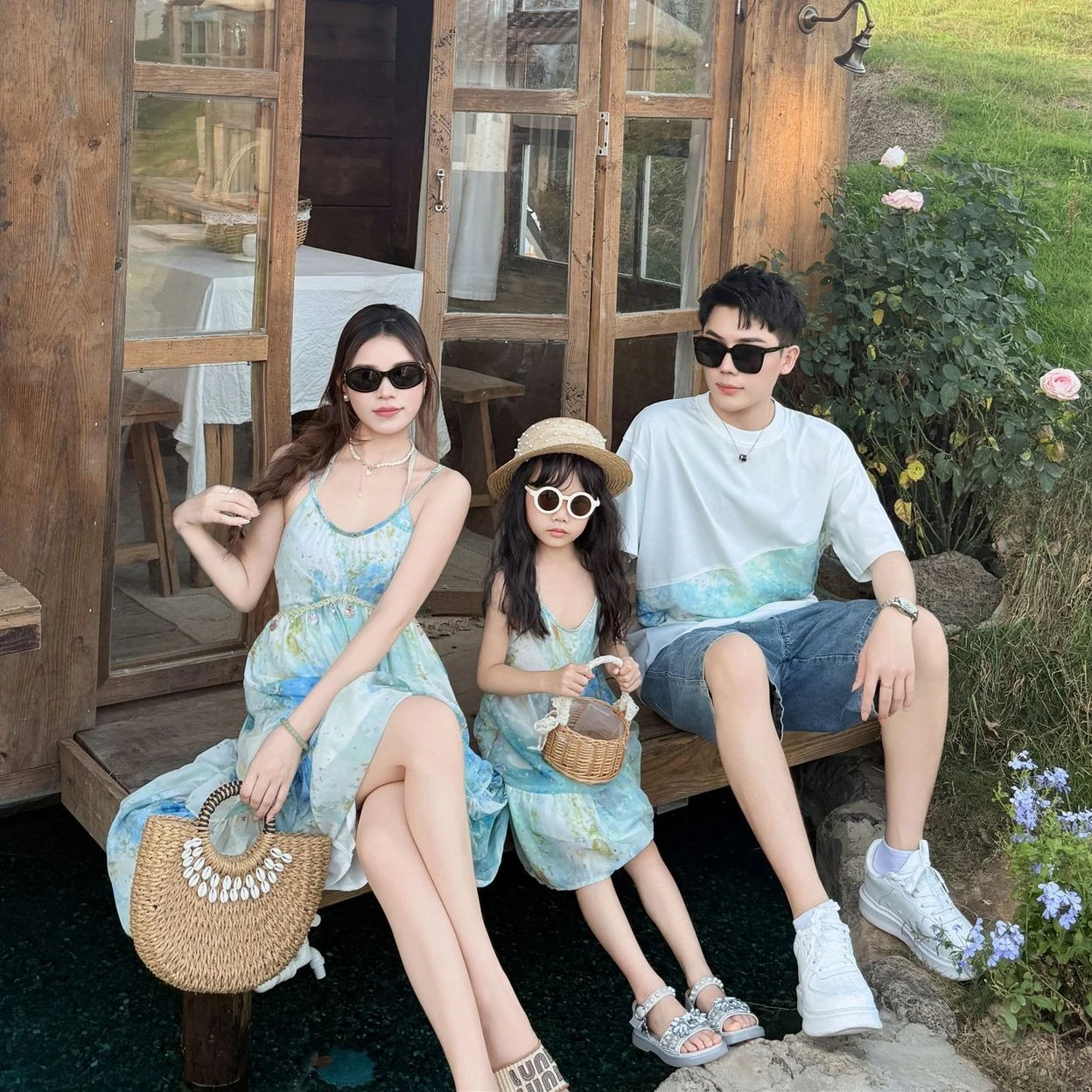 2026 Summer Vacation Style Family Matching Outfits Korean Fashion Mommy & Me Elegant Dress Beach Wear High End Look Family Set