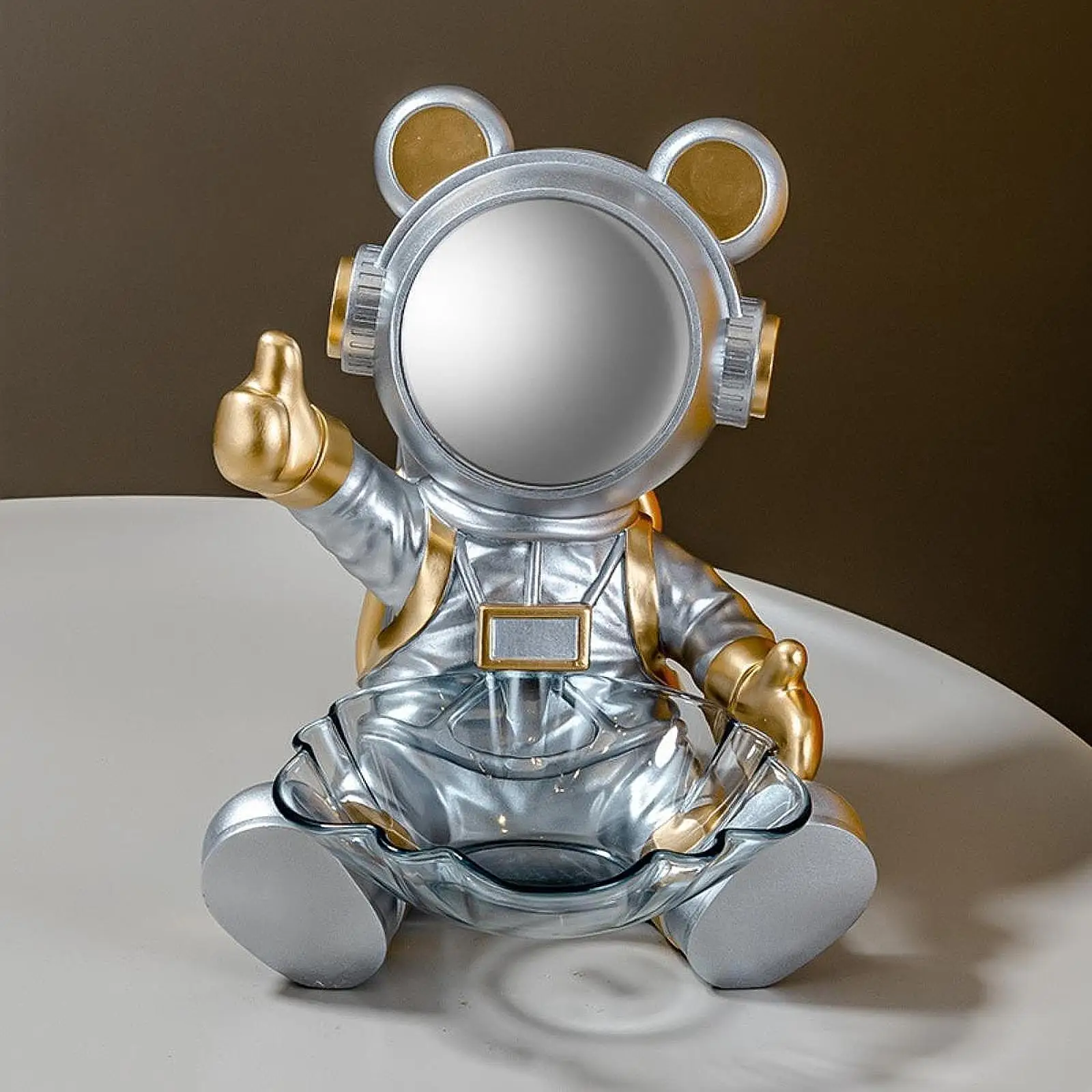 Astronaut Statue Candy Dish Desk Storage Tray Modern Multipurpose Entryway Key Holder for Bookshelf Cabinet Housewarming Gift