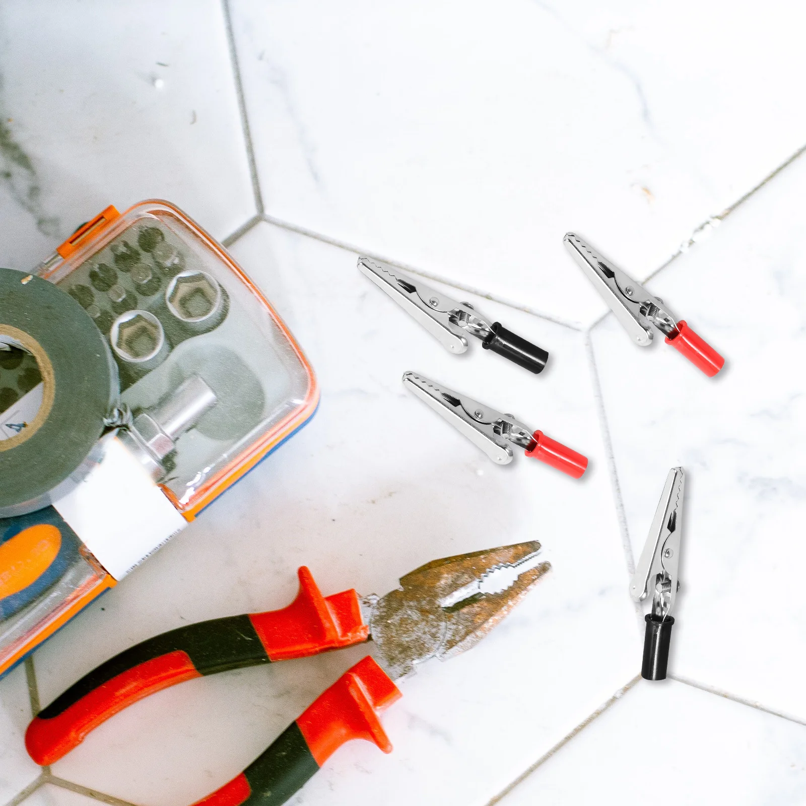 

100 шт. зажимы типа «крокодил» для электрических испытаний. Прочные зажимы из нержавеющей стали. Идеально подходят для самостоятельного и профессионального использования.