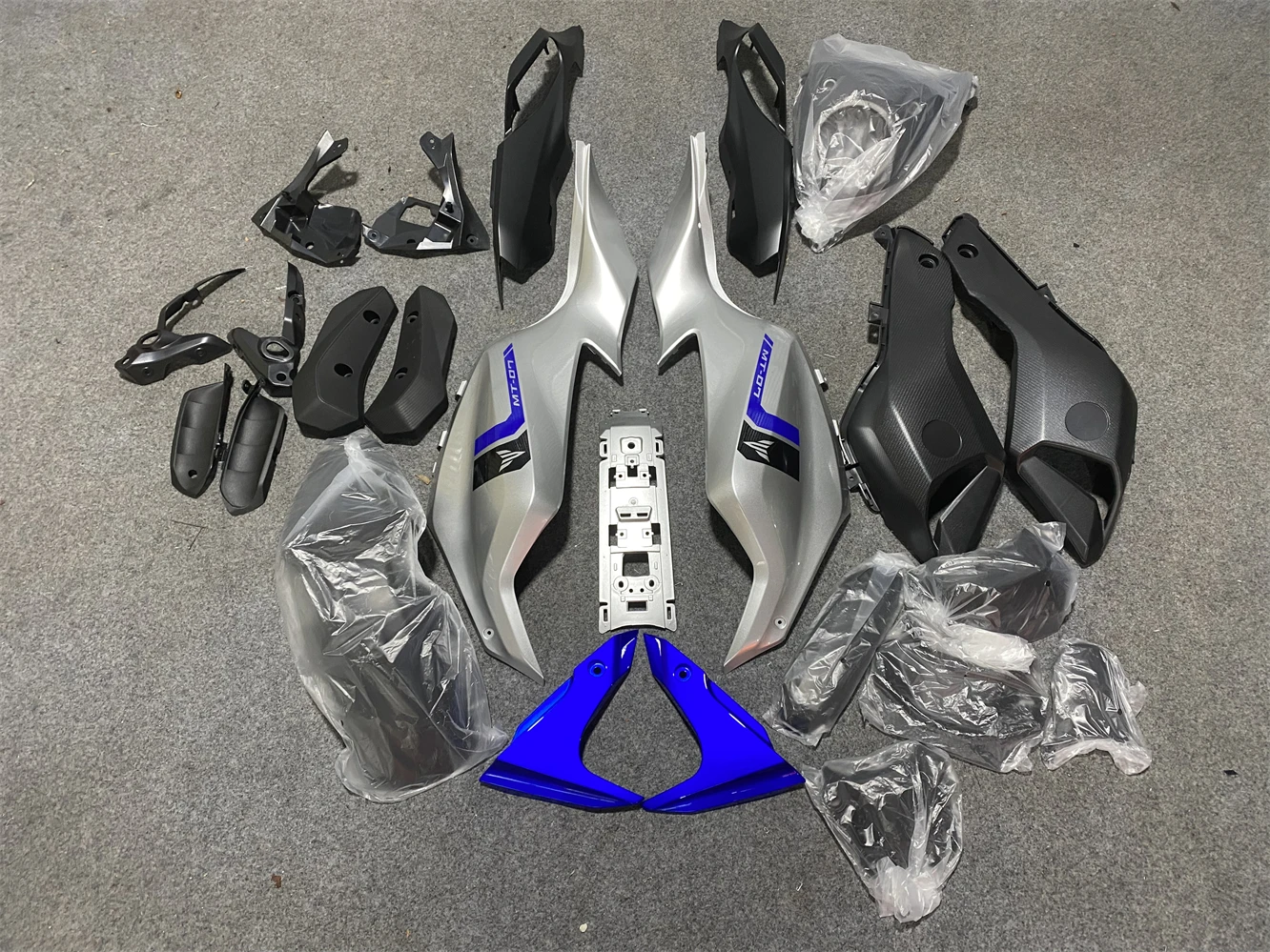 Motorcycle Fairing Kit for Yamaha MT-07 2013 2014 2015 2016 years MT07 13 14 15 16 Fairing Silver Blue