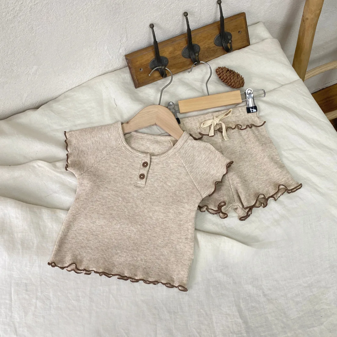 New Girls' Baby's Sets Short Sleeved Set Summer Baby Waffle Wave Edge Short Sleeved T-shirt+shorts Two-piece Set