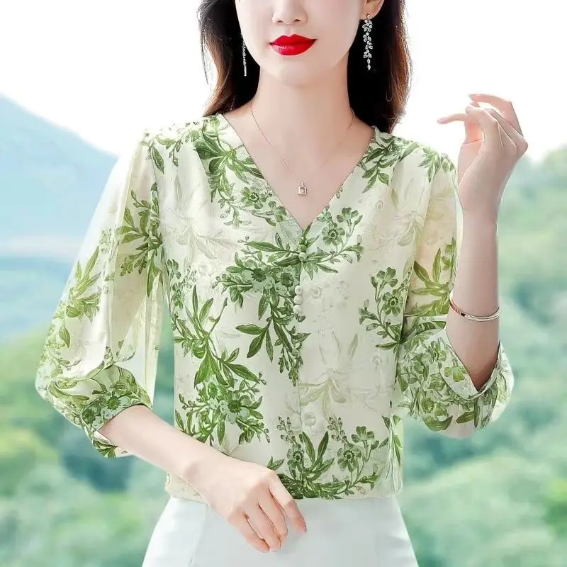 2024 New Summer Minimalist Office Lady V-neck Women\'s Floral Buttons 3/4 Sleeve Fashion All Match Loose Chiffon Shirt Tops