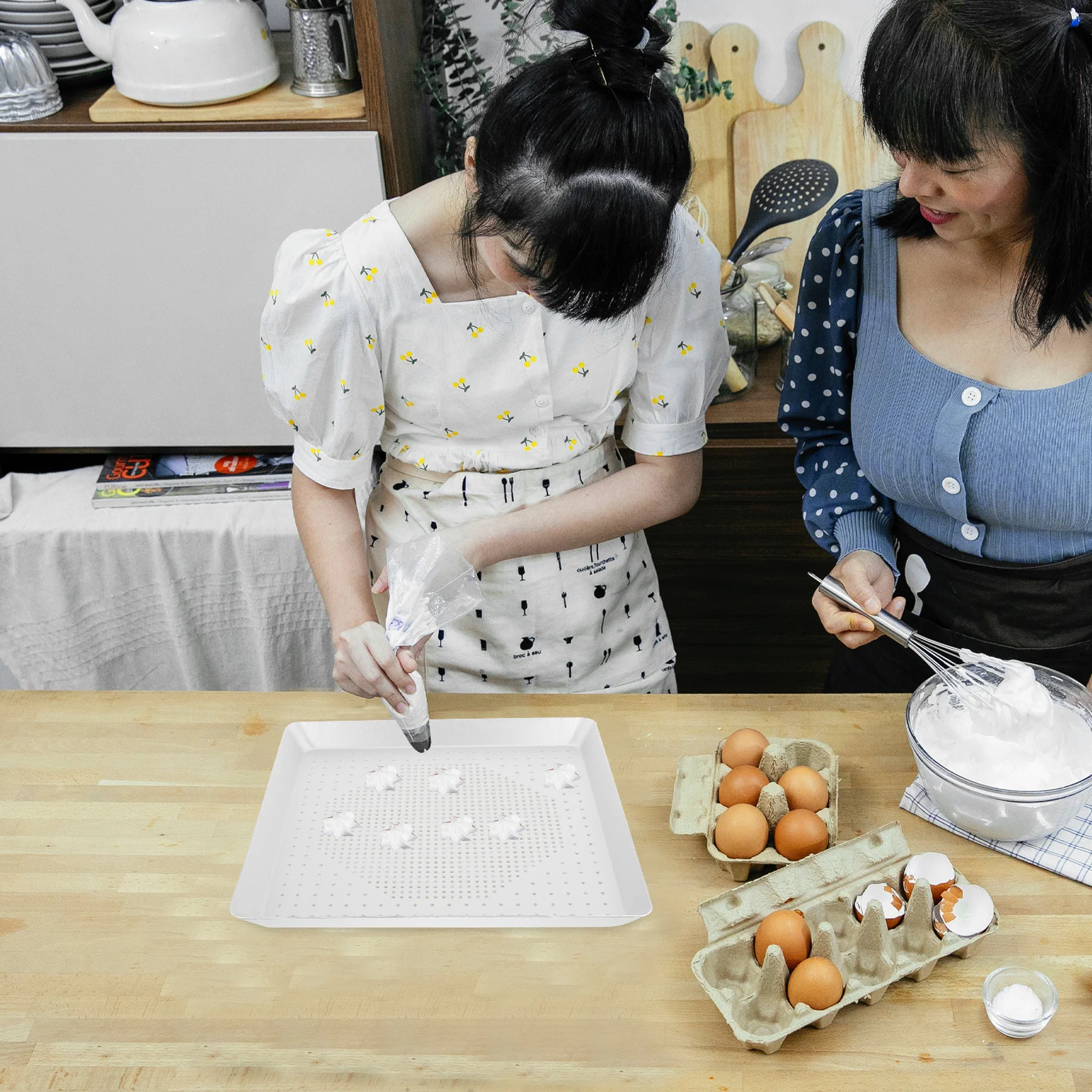 

Pizza Pan 12 Inch Perforated Aluminum Alloy Pizza Baking Tray Oven Crisper Nonstick Baking Supply Aluminum Alloy Pie Pan