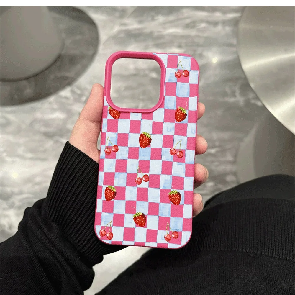 Karierte Erdbeer-Kirsch-Handyhülle für iPhone 17 16 15 14 13 Pro Max 16 15 14 Plus 17 16 15 Pro 17Air Silikon-Matt-Cover – Detail 11