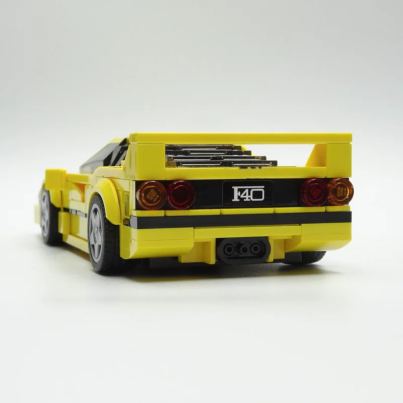 2024 F40 Car Speed Champion Classic Classic Car Building Blocks Brick Racing Model Regalo giocattolo per bambini