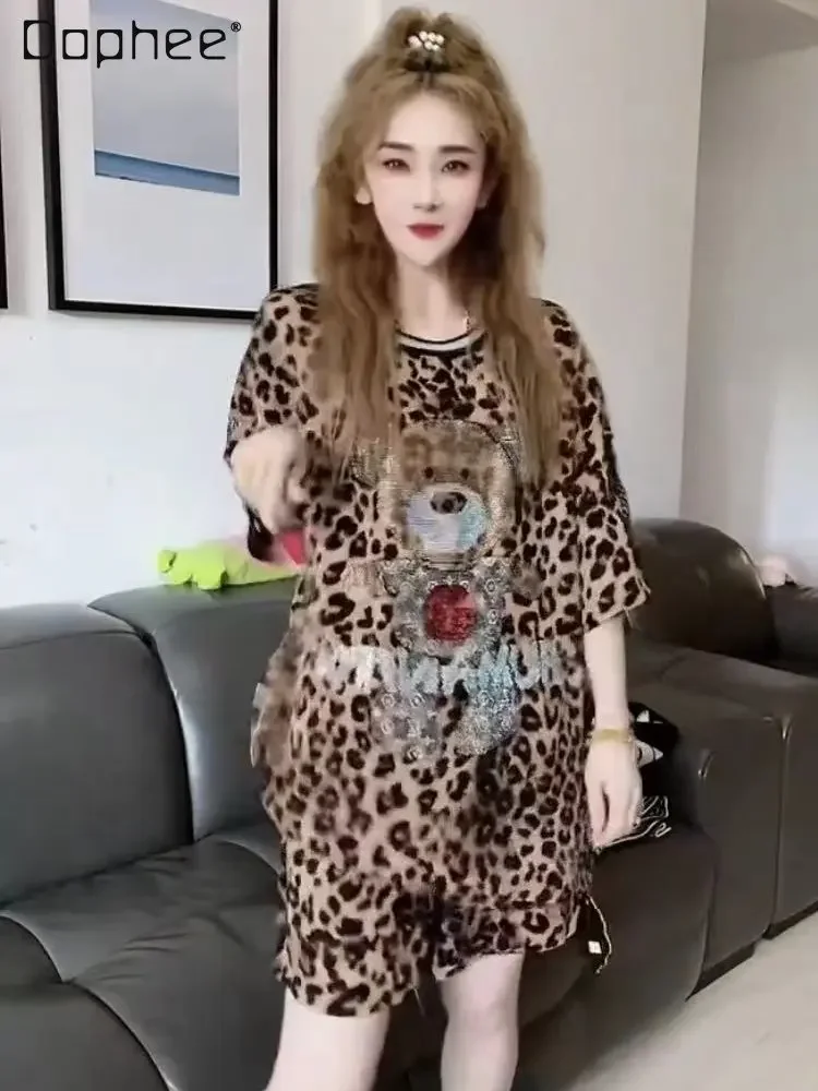 Summer Korean Style Pullover Crew Neck T-shirt Top Women\'s Loose Leopard Print Hot Rhinestone Half Sleeve Shorts Two-Piece Set