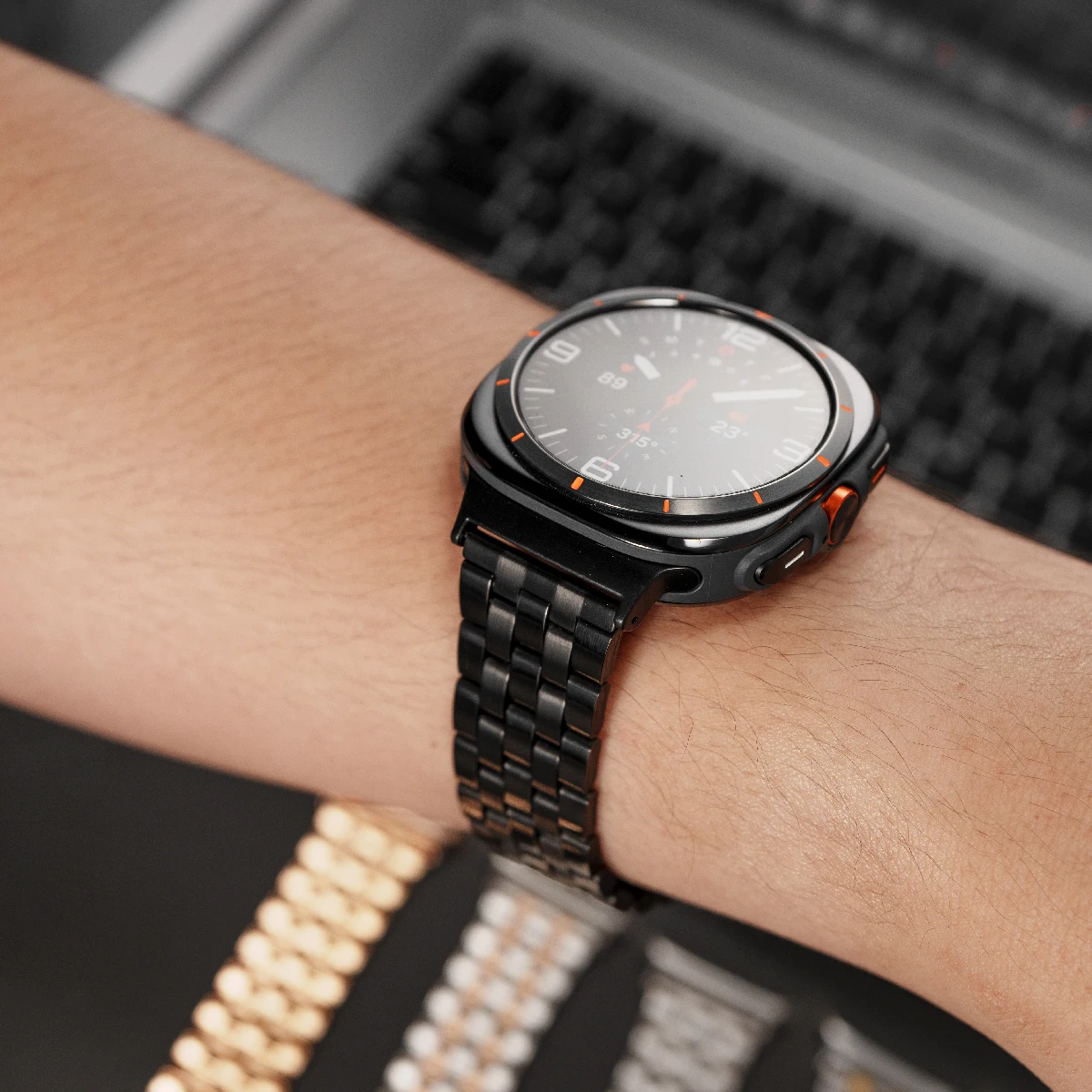 حزام من الفولاذ المقاوم للصدأ لساعة سامسونج جالاكسي 8 40 ملم 44 ملم 8 كلاسيكي 46 ملم جالاكسي الترا 47 ملم 2025 سوار معدني معصمه