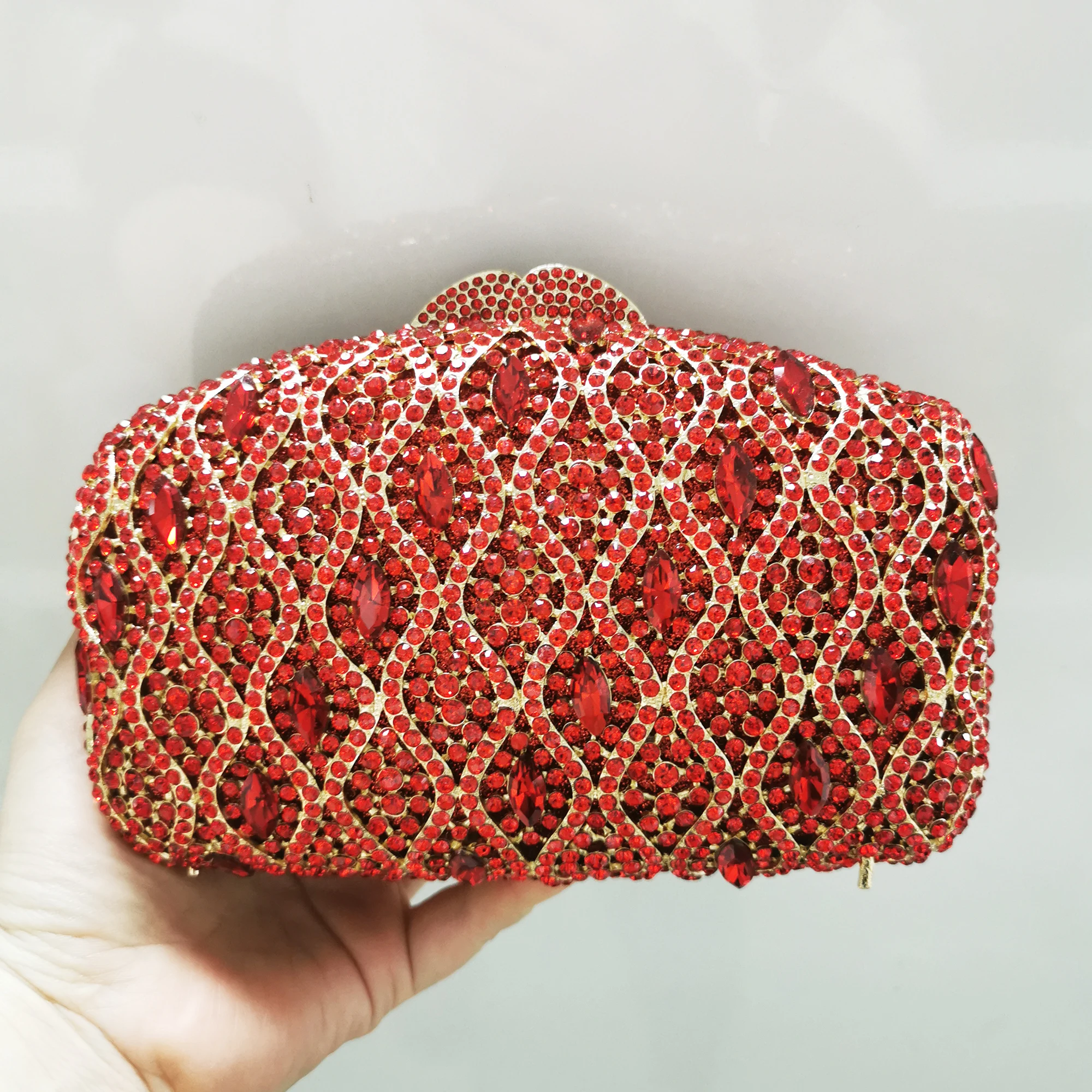 

Silver/Red Rhinestone Women Wedding Purses WHTUOHENG Crystal Evening Clutches Fashion Wave Pattern Party Handbags Prom Bags