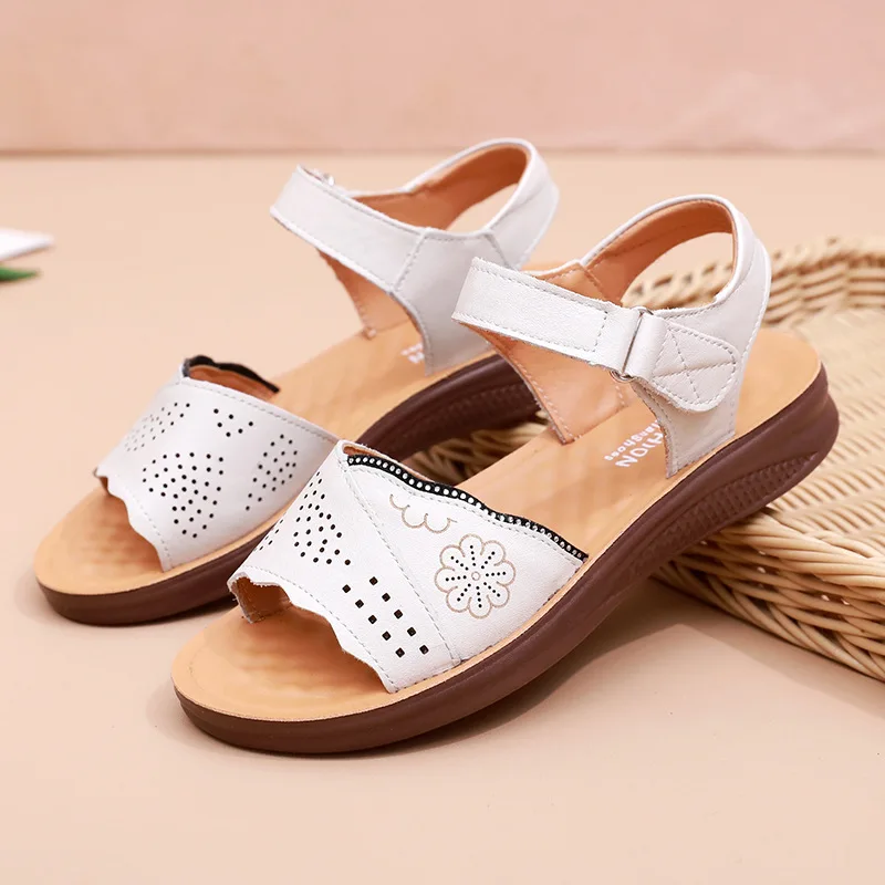 

Women Flat Sandals 2024 Summer Leather Flat Sandals Woman Casual Outdoor Beach Shoes Female Breathable Walking Sandals