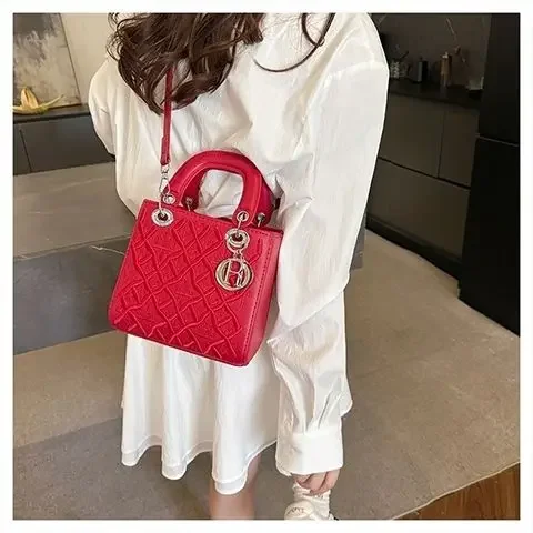 

2025 New High - End Stylish Shoulder Crossbody Bag - Versatile Women's Handbag