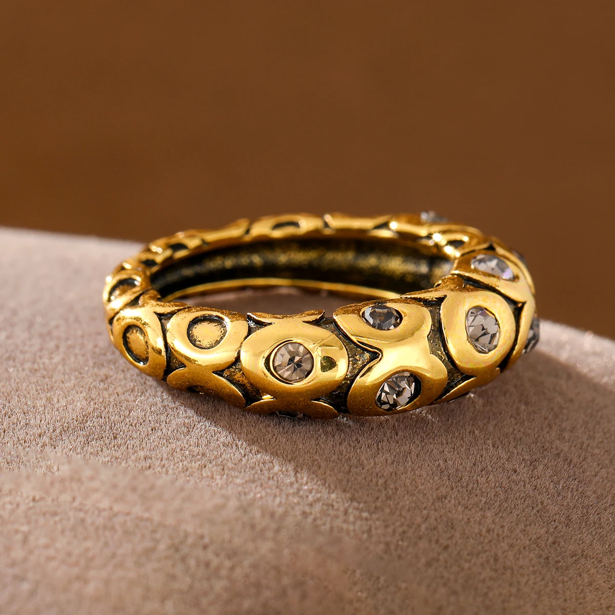 Retro Distressed Relief Geometric Pattern Inlaid with Artificial Gemstones Made of Copper. Women's Ring for Street Parties.