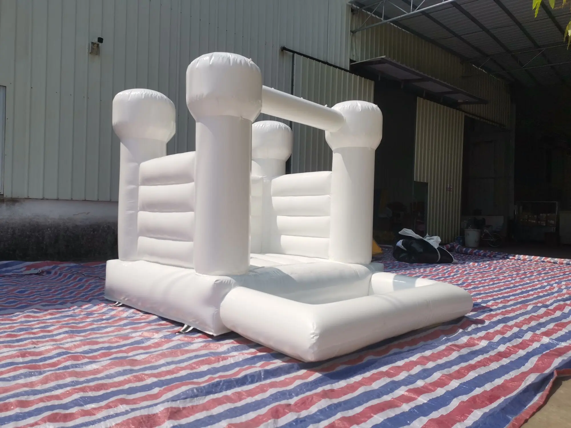 High Quality Small Size White Bounce House Rental Inflatable Combo Inflatable Playground Theme Park