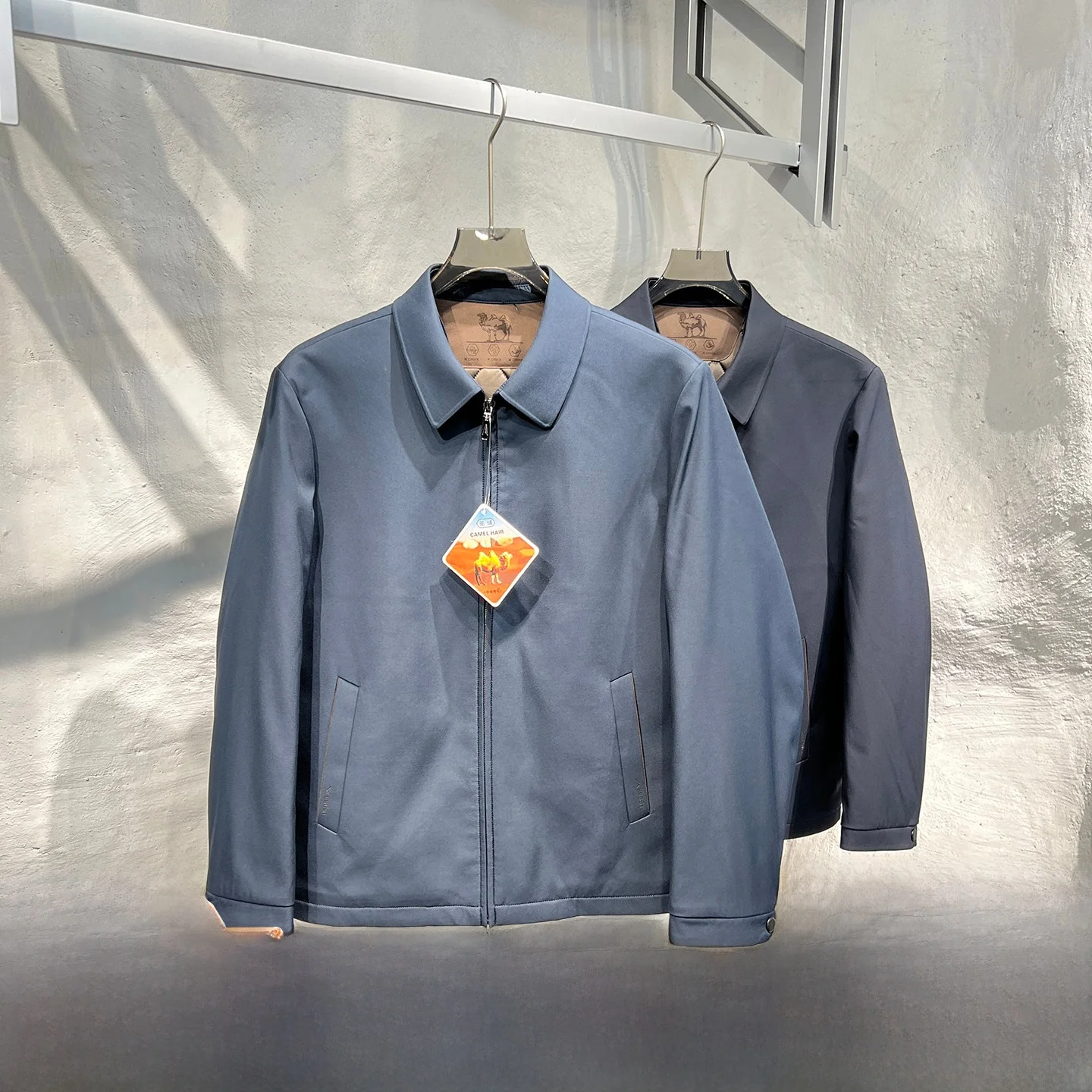 

Adstrative System Inner Ele Camel Down Filled Commuter Cotton Jaet Дышащий водонепроницаемый отложной воротник Новая осень ...