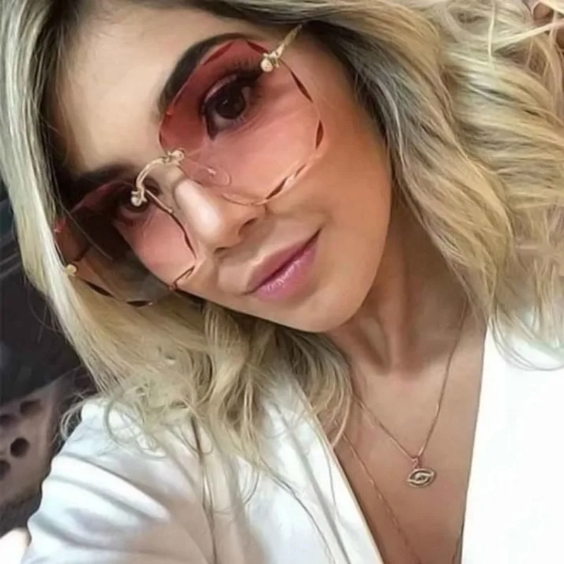 แว่นกันแดดทรงสี่เหลี่ยมไร้กรอบสไตล์วินเทจสำหรับผู้หญิง แฟชั่นหรูหรา ขนาดใหญ่ แว่นกันแดดผู้หญิงสไตล์เรโทร สีชมพู ดำ ไล่เฉดสีแบบกระจก