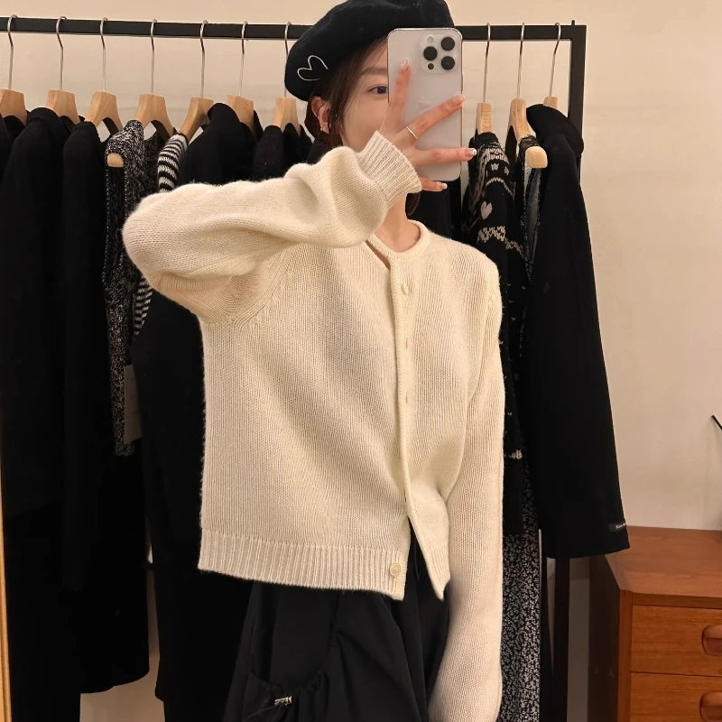 

Korean Style Red O Neck Hollowed Knit Cardigan Women Spring Autumn Single Breasted Casual Sweet Sweater Coat