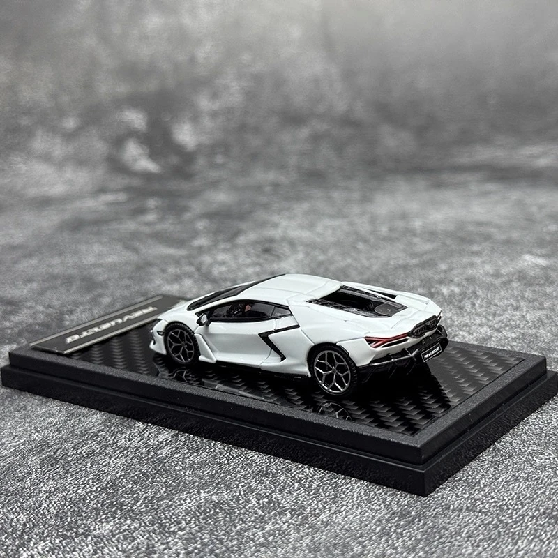 LCD 1/64 Revuelto drie kleuren auto in 2025, gegoten model