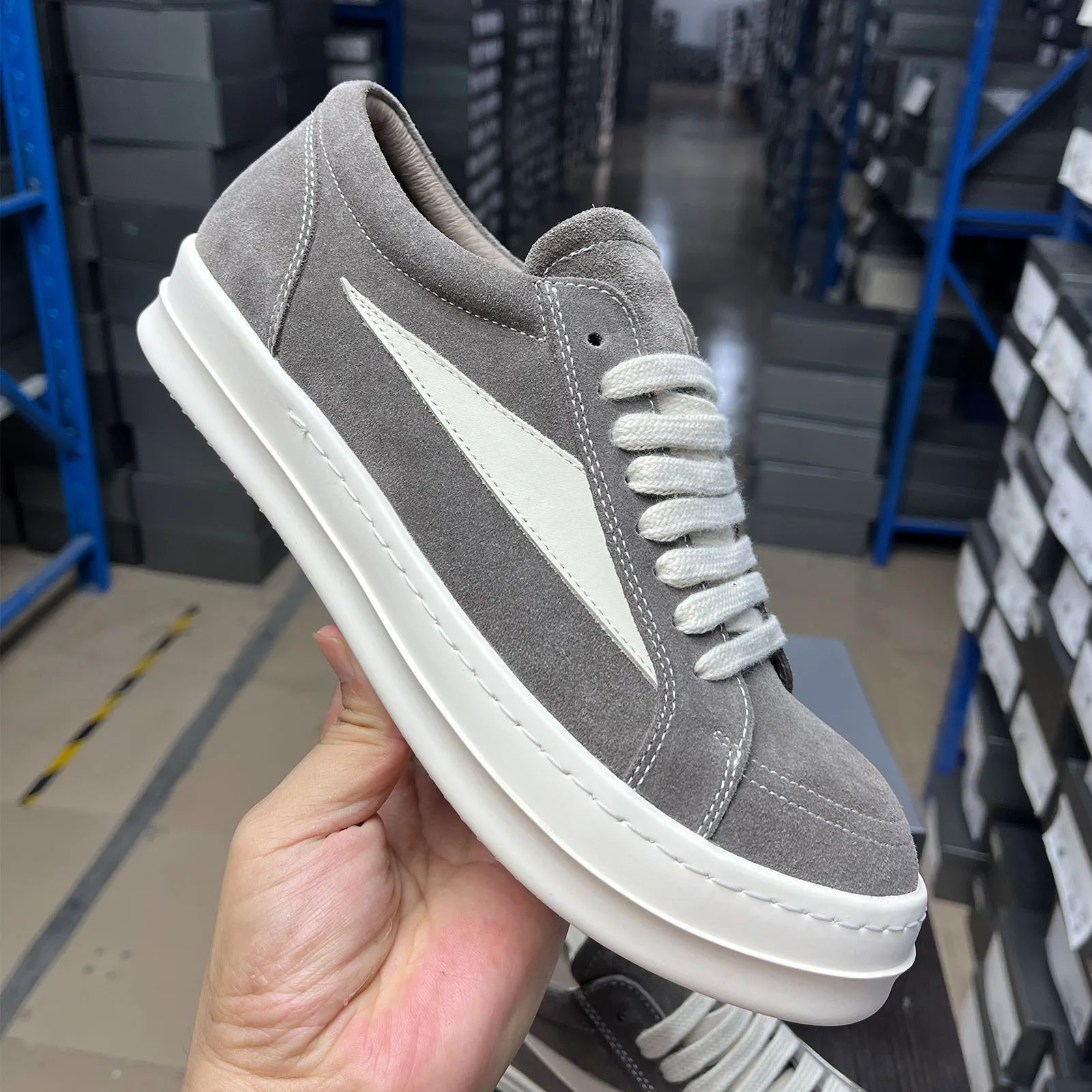 الرجال العلامة التجارية عارضة منخفضة أعلى رمادي الجلد المدبوغ أحذية مصمم جودة الشرير القوطية أزياء الصيف منصة شقة النساء حذاء رياضة حجم كبير 48 #3