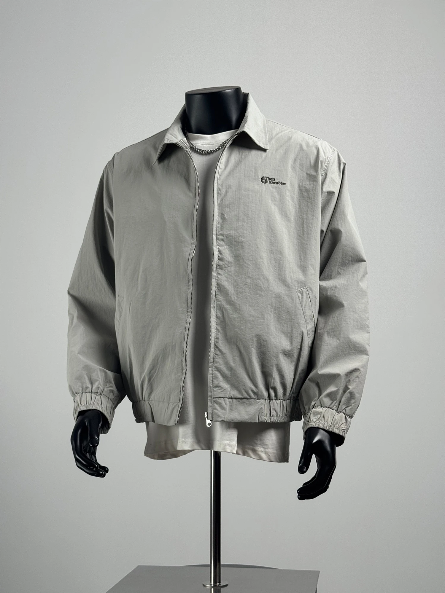 

Qui Dry Casual Loose Men's Work Jaet Autumn 2025 Simple Versatile Outerwear Nylon Fiber Long Sve Zipper Closure