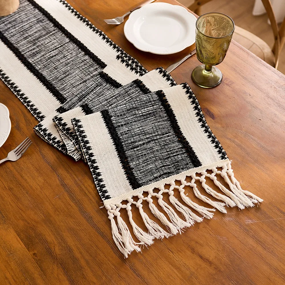 Multi-functional Hand-Knotted Tassel Hollow Out Table Runner Vintage Rustic Long Table Runner Thickened Tablecloth Party