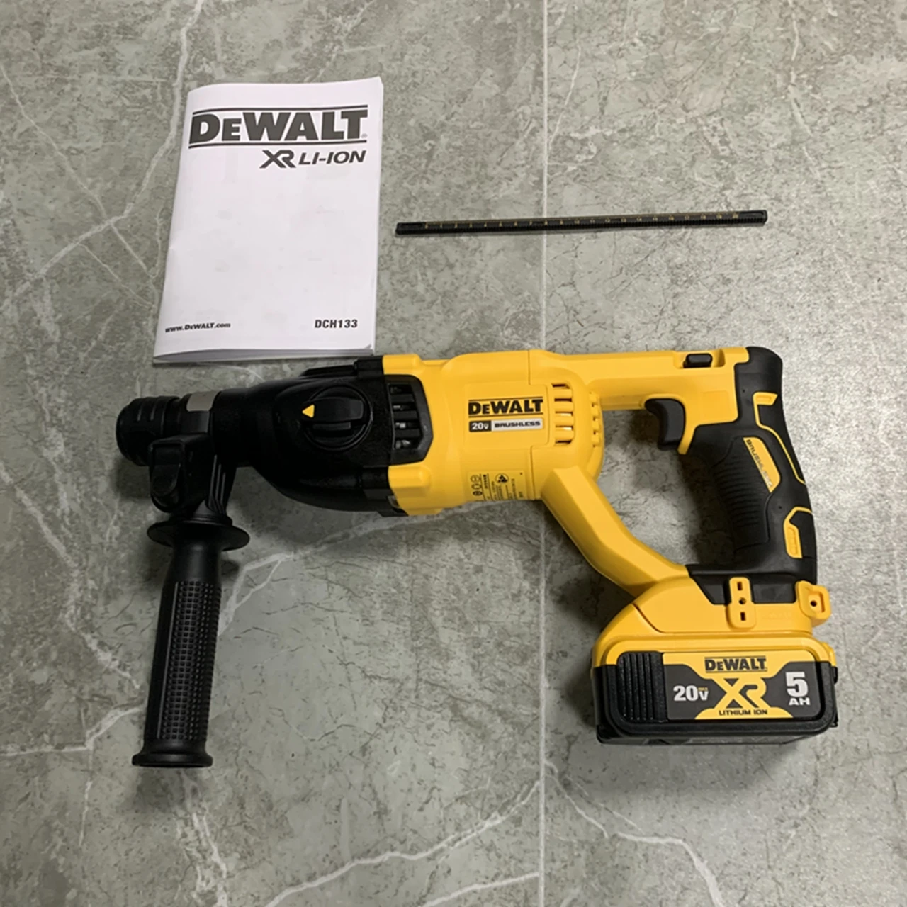DEWALT DCH133 20V Brushless Electric Hammer Rechargeable Lithium Concrete Rotary Hammer Includes 5.0AH lithium battery