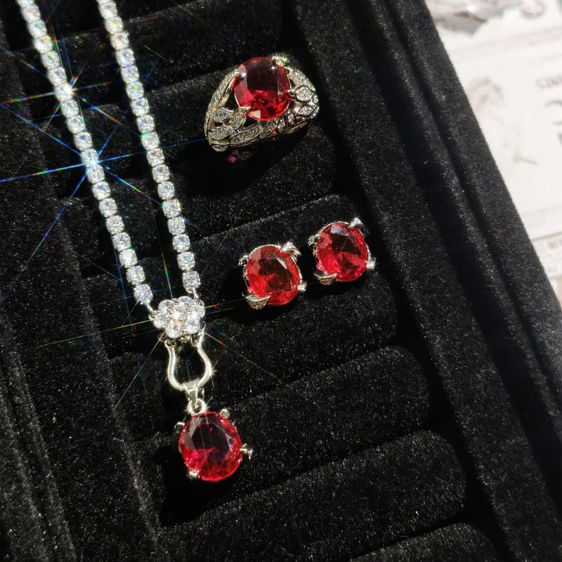 

Высококачественное женское ожерелье с инкрустацией рубином, легкое роскошное открытое кольцо и серьги, комплект из трех предметов