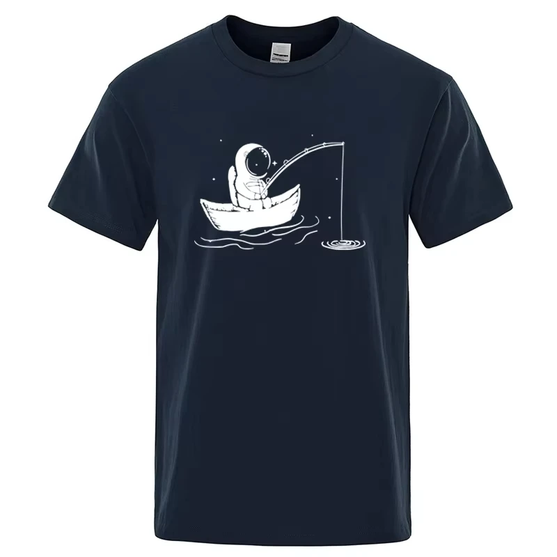 Cute Astronaut Fishing Graphic T‑Shirt Space Man Boat Fishing Print Unisex Casual Short Sleeve Creative Novelty Streetwear Tee