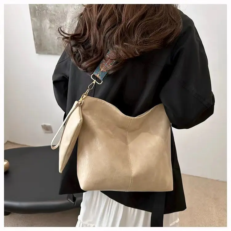 Damen-Eimer-Einkaufstaschen-Set aus Retro-PU-Material, verstellbarer breiter Riemen für den täglichen Bedarf, mit modischem Reißverschluss und Polyesterfutter – Detail 2