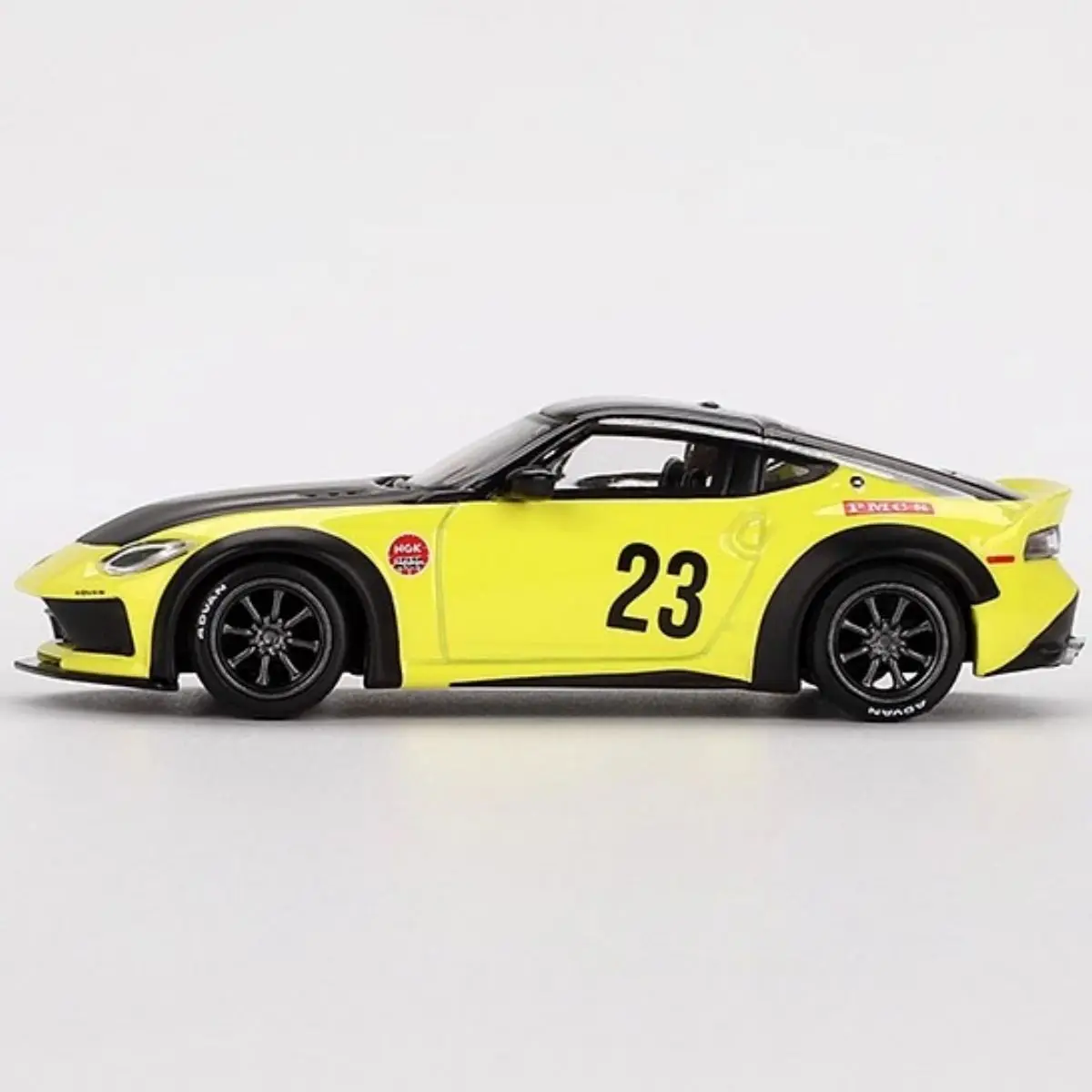 

MINIGT TSM 1:64 826 Z Gifts for Teenagers Diecast Model Car