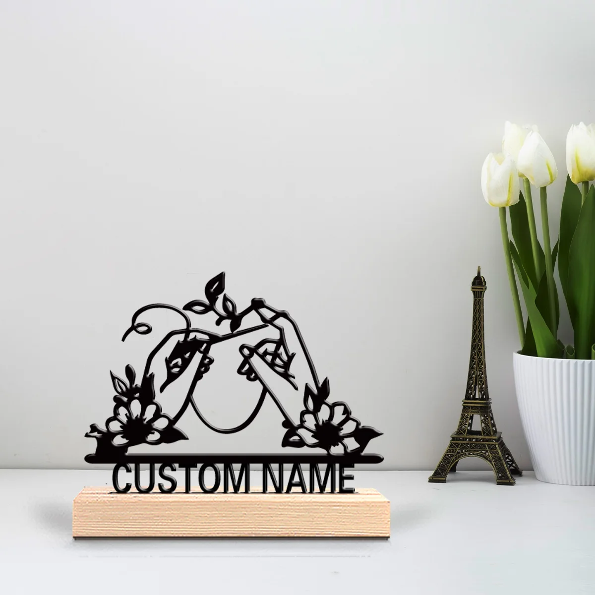 1pc Simple Embroidered hands Custom Letter Tin Statue Metal Ornament Wood Base Metal Statue Study Desktop Decoration