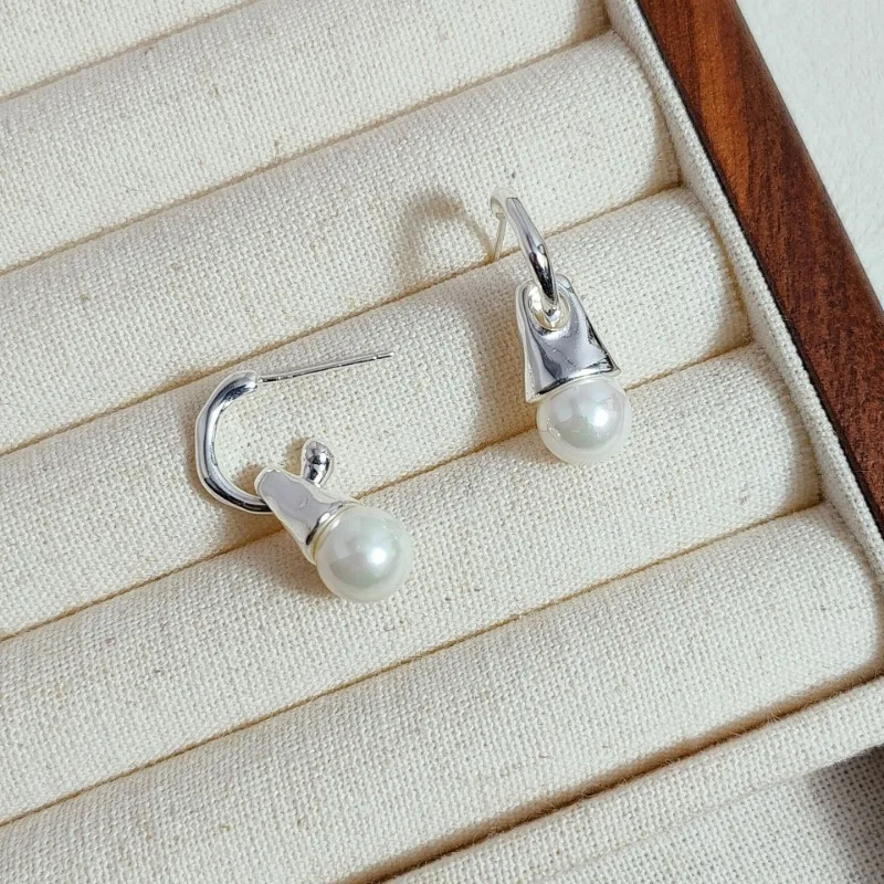 

French Pearl Earrings Are Fashionable and Advanced, Silver Needle Earrings, Women's Niche Design, Light Luxury Earrings, Simple