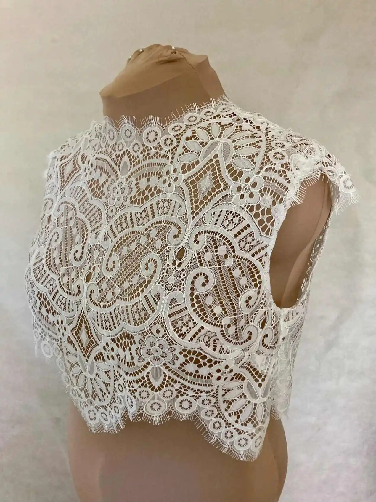Eyelash Lace Bridal Bolero Jacket Sleeveless Sheer Lace Wedding Shrug Cover Up for Bride Dress Vintage Floral Lace Customized