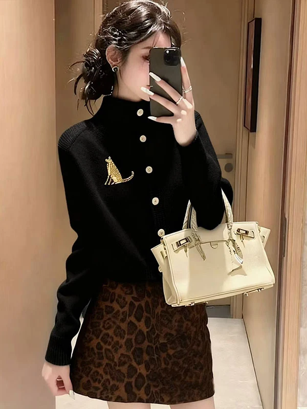 

Women's Knitted Leopard Print Top And Skirt Set Cartoon Design Autumn Winter Fashion Two-Piece Suit Warm Long Sleeve Button up