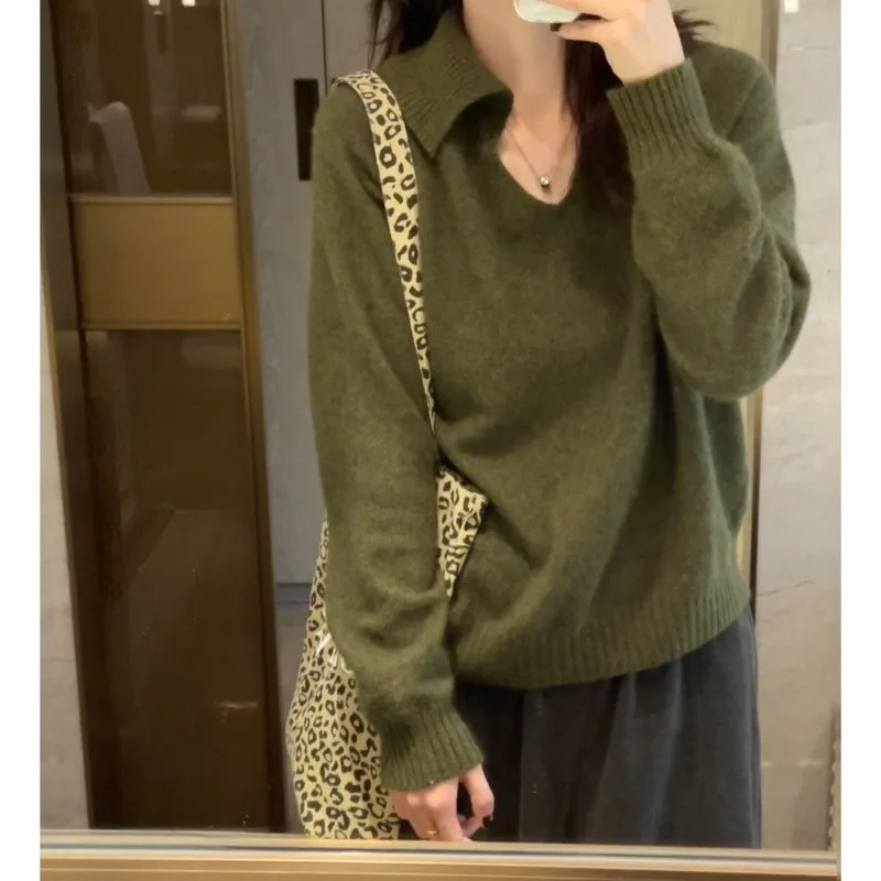Minimalist Style Green Large Lapel Pullover Sweater for Women 2025 New Autumn and Winter Loose Fashionable Sweater
